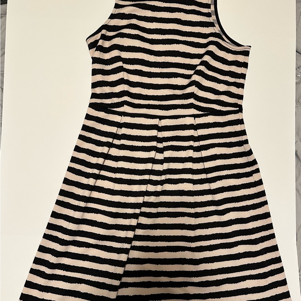THLM Fit and Flair style Black and Cream Size Medium Dress. - Picture 2 of 7
